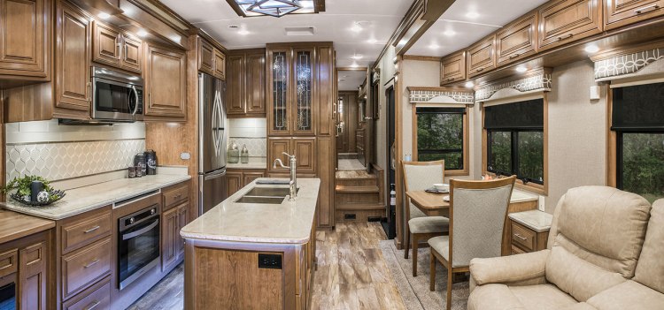 2018-DRV-Mobile-Suites-38RSSA-Kitchen
